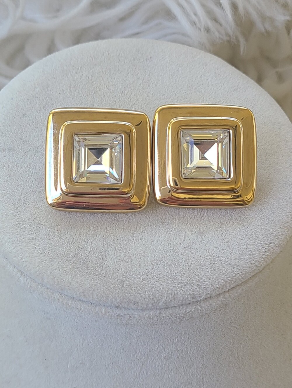 SAL By Swarovski Gold Toned Square Stud Earrings- Good Vintage Condition - Picture 2 of 8
